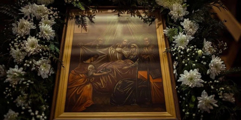 Рождественская Божественная Литургия в ночь с 6 на 7 января 🌠