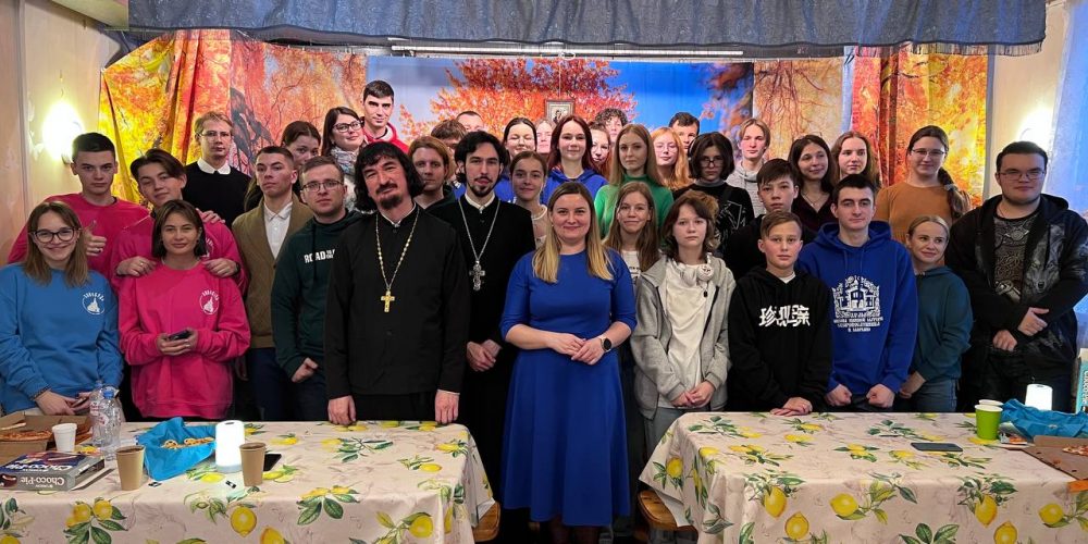 Состоялся второй тур интеллектуальной игры «Что? Где? Когда?» для православной молодежи.